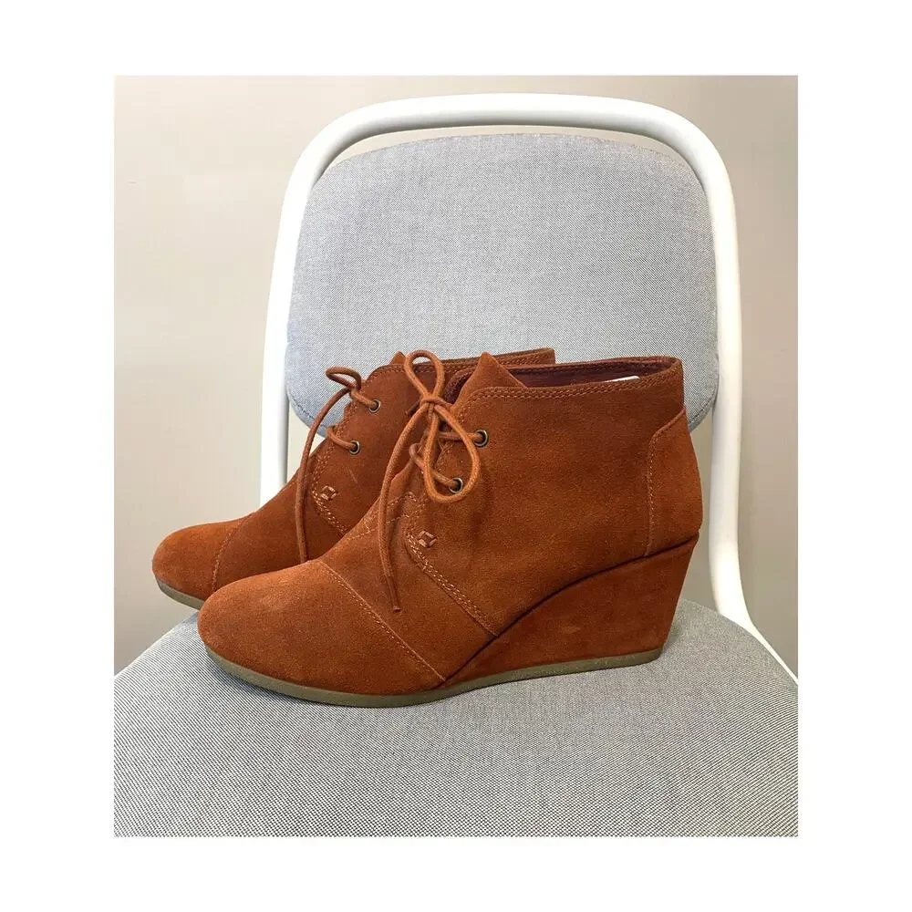 TOMs Rust Orange Brown Suede Wedges Booties Women's Size 8.5